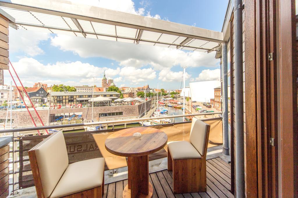 Hochwertige Apartments Im Stralsunder Hafen Exterior foto