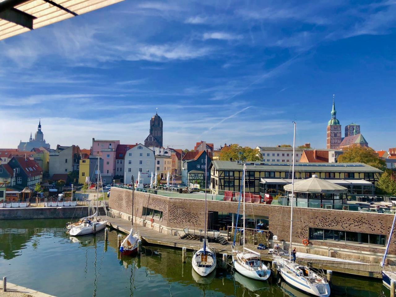 Hochwertige Apartments Im Stralsunder Hafen Exterior foto